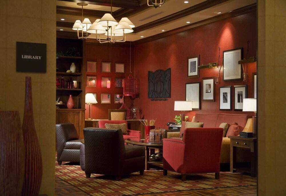 Doubletree By Hilton Cincinnati Airport Hebron Bagian luar foto
