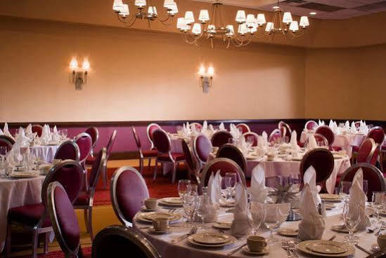 Doubletree By Hilton Cincinnati Airport Hebron Bagian luar foto